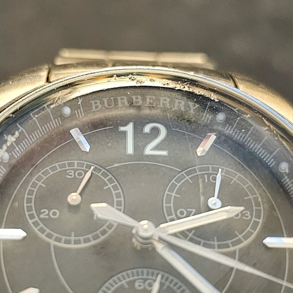 Vintage Men's Burberry Stainless Watch, BU7303, EKD insignia, authentic, used - Picture 9 of 16